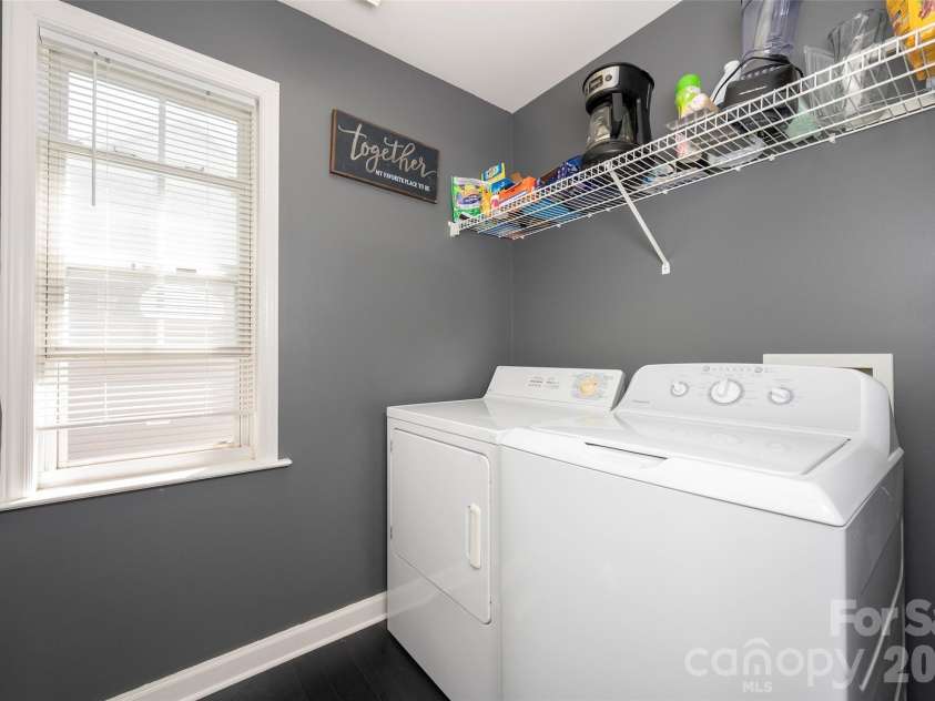 5125 Old Plantation Circle, Winston Salem, NC 27104.  MLS# CAR4366786, YatesRealty ID 9232. 