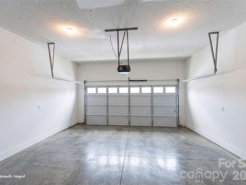 5125 Old Plantation Circle, Winston Salem, NC 27104.  MLS# CAR4366786, YatesRealty ID 9232. 