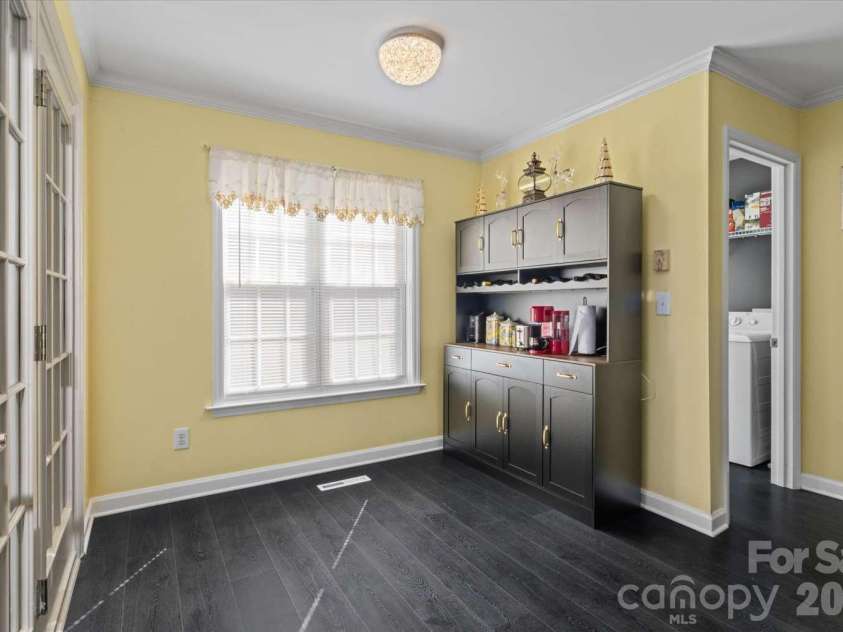 5125 Old Plantation Circle, Winston Salem, NC 27104.  MLS# CAR4431180, YatesRealty ID 9232. 