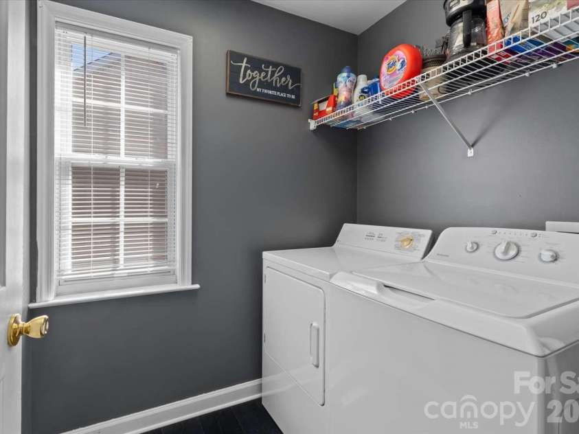 5125 Old Plantation Circle, Winston Salem, NC 27104.  MLS# CAR4431180, YatesRealty ID 9232. 
