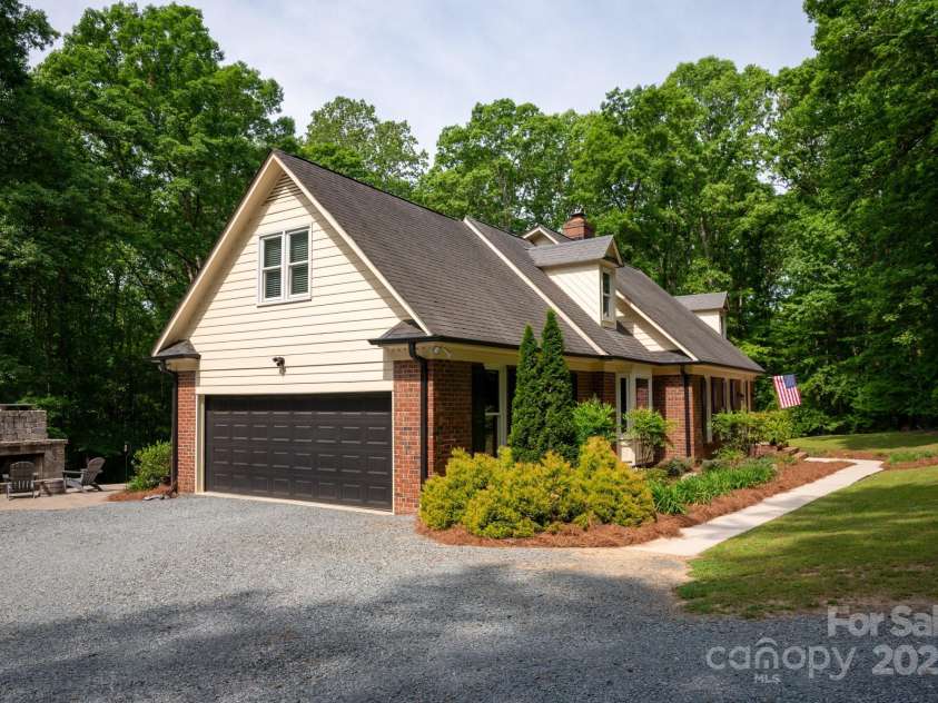 9941 Heritage Oak Lane, Waxhaw, NC 28173.  MLS# CAR4248679, YatesRealty ID 9234. 