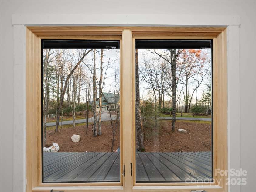 365 Cherokee Circle, Lake Toxaway, NC 28747.  MLS# CAR4291868, YatesRealty ID 9235. 