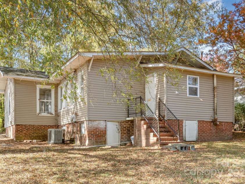 1224 Hollywood Terrace, Albemarle, NC 28001.  MLS# CAR4314277, YatesRealty ID 9236. 