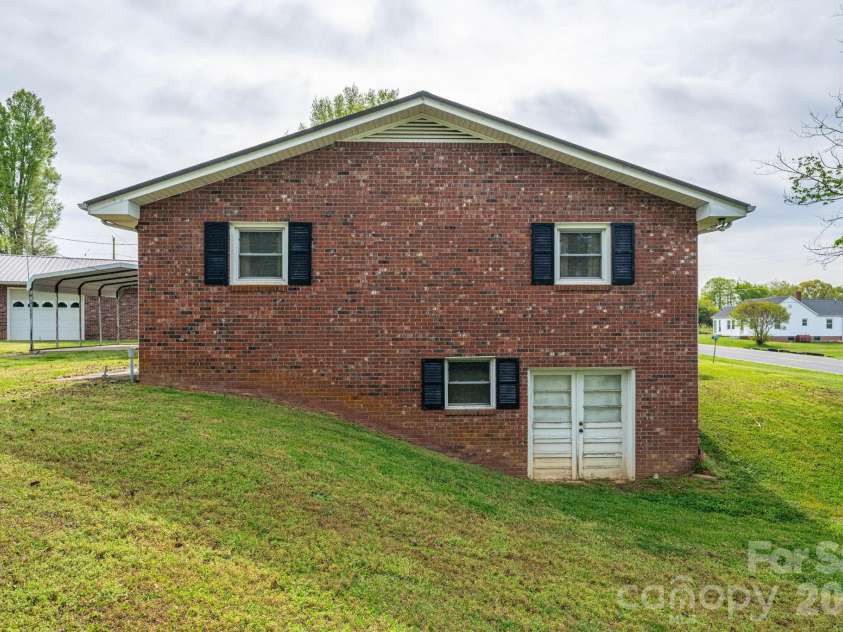 7448 NC 27 Highway, Vale, NC 28168.  MLS# CAR4366894, YatesRealty ID 9236. 