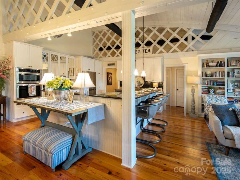 2688 Greenville Highway, Flat Rock, NC 28731.  MLS# CAR4250361, YatesRealty ID 9238. 
