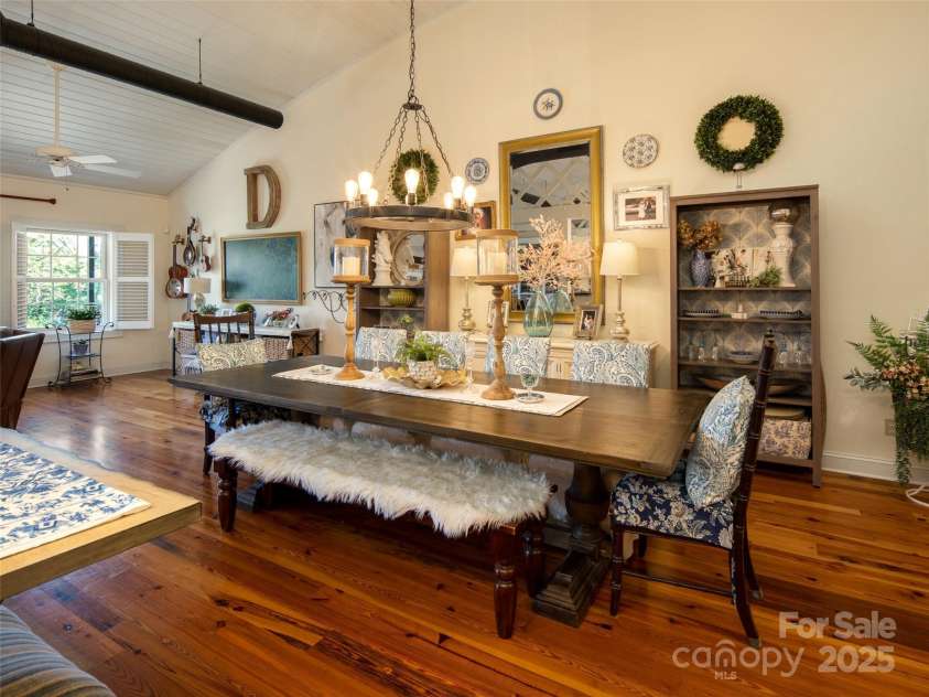 2688 Greenville Highway, Flat Rock, NC 28731.  MLS# CAR4250361, YatesRealty ID 9238. 
