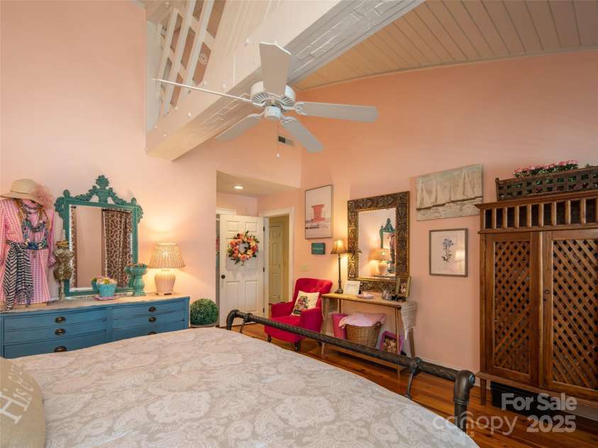 2688 Greenville Highway, Flat Rock, NC 28731.  MLS# CAR4250361, YatesRealty ID 9238. 
