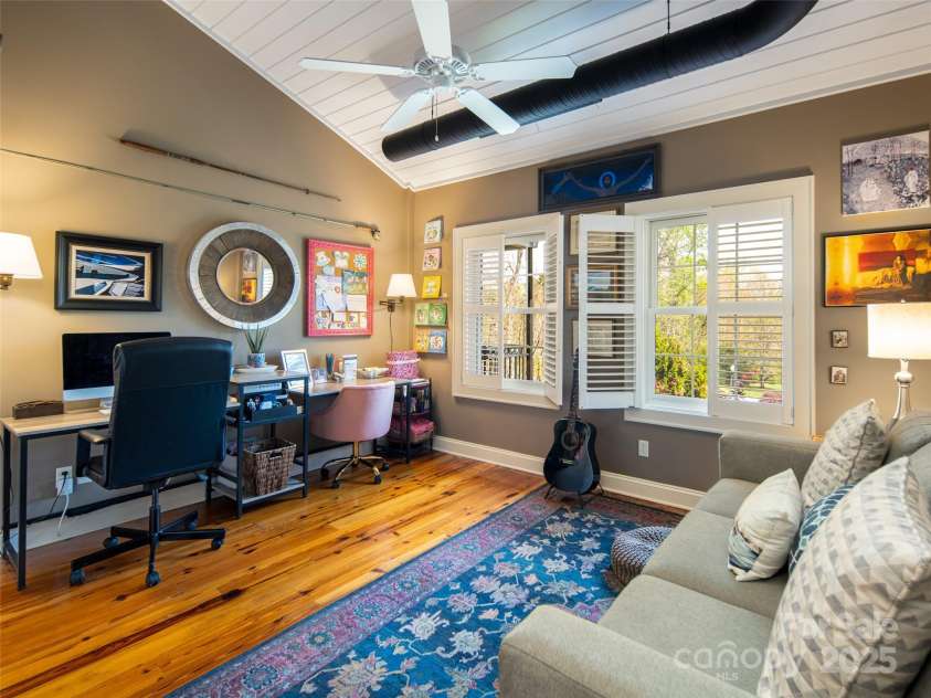2688 Greenville Highway, Flat Rock, NC 28731.  MLS# CAR4250361, YatesRealty ID 9238. 