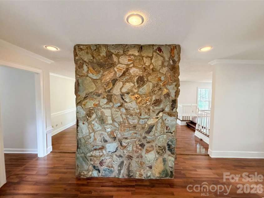 6024 Dovefield Road, Charlotte, NC 28277.  MLS# CAR4366998, YatesRealty ID 9239. 