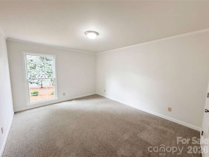 6024 Dovefield Road, Charlotte, NC 28277.  MLS# CAR4366998, YatesRealty ID 9239. 