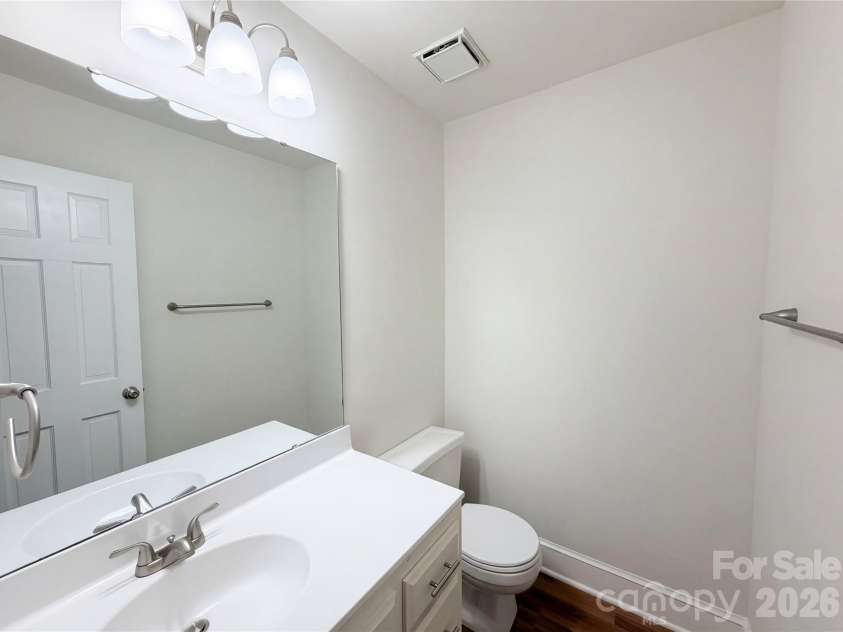 6024 Dovefield Road, Charlotte, NC 28277.  MLS# CAR4366998, YatesRealty ID 9239. 