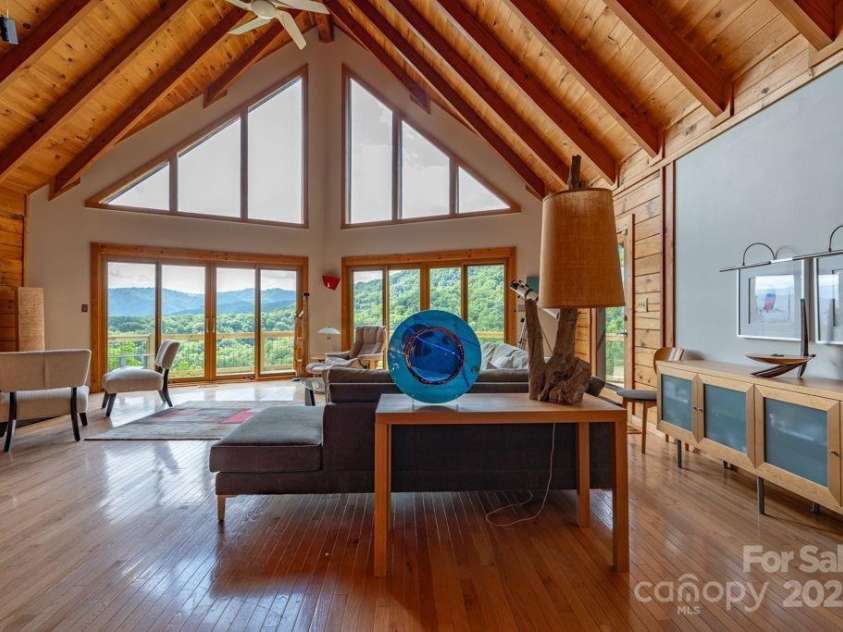 4901 Nightingale Way, Lenoir, NC 28645.  MLS# CAR4170137, YatesRealty ID 924. 