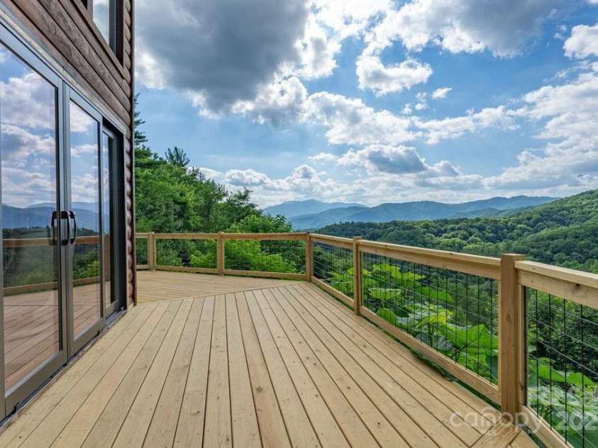 4901 Nightingale Way, Lenoir, NC 28645.  MLS# CAR4170137, YatesRealty ID 924. 