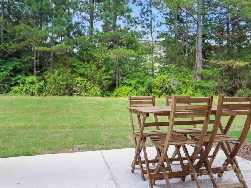 13529 Browhill Lane, Charlotte, NC 28278.  MLS# CAR4227654, YatesRealty ID 9240. 