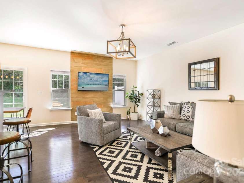 13529 Browhill Lane, Charlotte, NC 28278.  MLS# CAR4227654, YatesRealty ID 9240. 