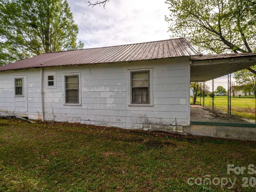 7440 NC 27 Highway, Vale, NC 28168.  MLS# CAR4366916, YatesRealty ID 9240. 