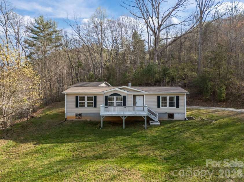 633 Allen Drive, Marshall, NC 28753.  MLS# CAR4365831, YatesRealty ID 9242. 