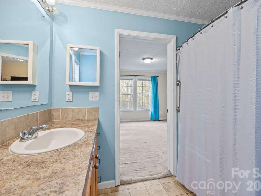 633 Allen Drive, Marshall, NC 28753.  MLS# CAR4365831, YatesRealty ID 9242. 