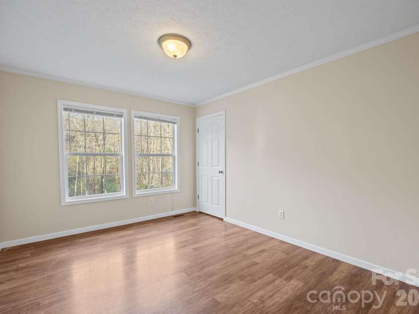 633 Allen Drive, Marshall, NC 28753.  MLS# CAR4365831, YatesRealty ID 9242. 
