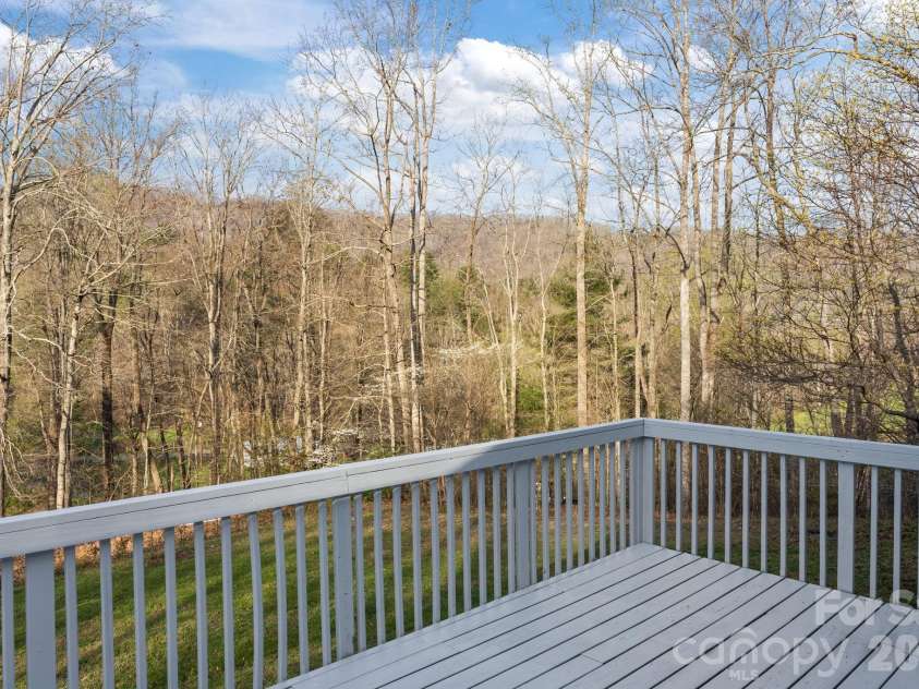 633 Allen Drive, Marshall, NC 28753.  MLS# CAR4365831, YatesRealty ID 9242. 