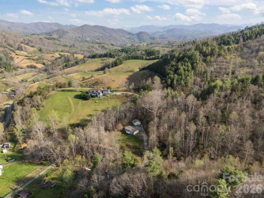 633 Allen Drive, Marshall, NC 28753.  MLS# CAR4365831, YatesRealty ID 9242. 