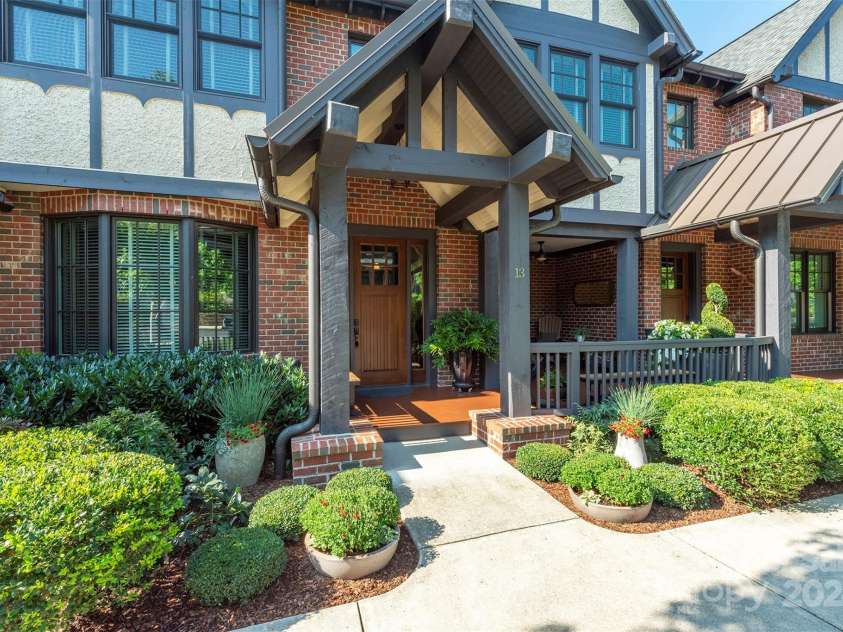 13 Fitzgerald Road, Black Mountain, NC 28711.  MLS# CAR4176177, YatesRealty ID 9244. 