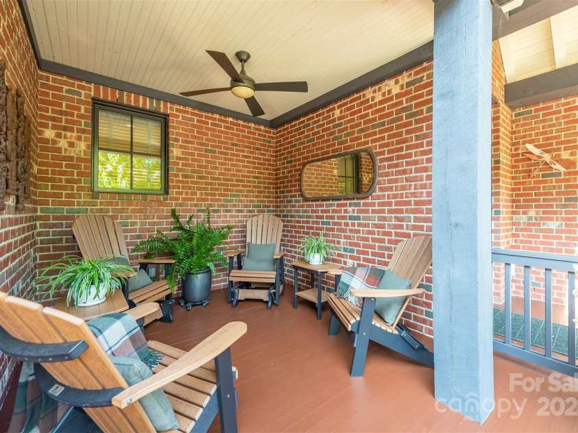13 Fitzgerald Road, Black Mountain, NC 28711.  MLS# CAR4176177, YatesRealty ID 9244. 