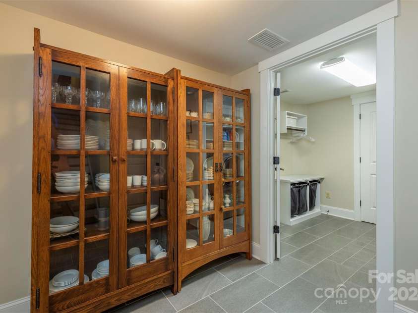 13 Fitzgerald Road, Black Mountain, NC 28711.  MLS# CAR4176177, YatesRealty ID 9244. 
