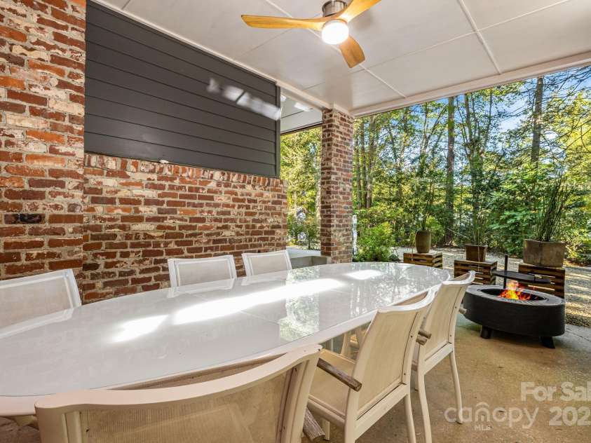 750 Braewick Road, Tryon, NC 28782.  MLS# CAR4305252, YatesRealty ID 9244. 