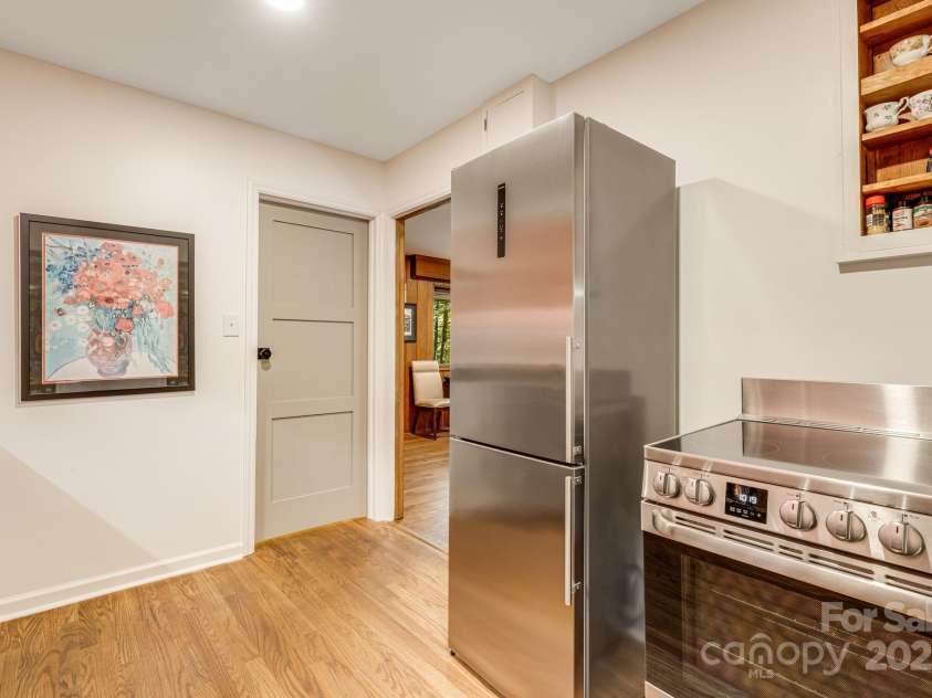 750 Braewick Road, Tryon, NC 28782.  MLS# CAR4305252, YatesRealty ID 9244. 