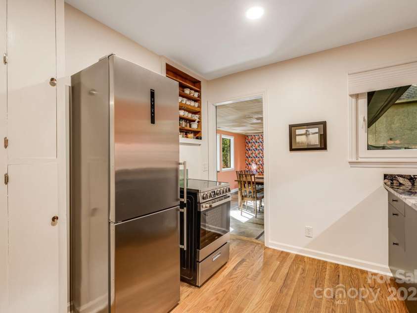 750 Braewick Road, Tryon, NC 28782.  MLS# CAR4305252, YatesRealty ID 9244. 