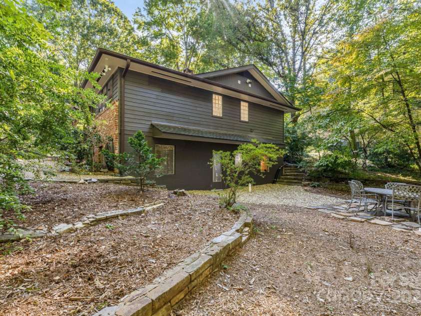 750 Braewick Road, Tryon, NC 28782.  MLS# CAR4305252, YatesRealty ID 9244. 