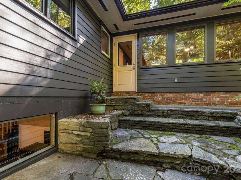 750 Braewick Road, Tryon, NC 28782.  MLS# CAR4305252, YatesRealty ID 9244. 