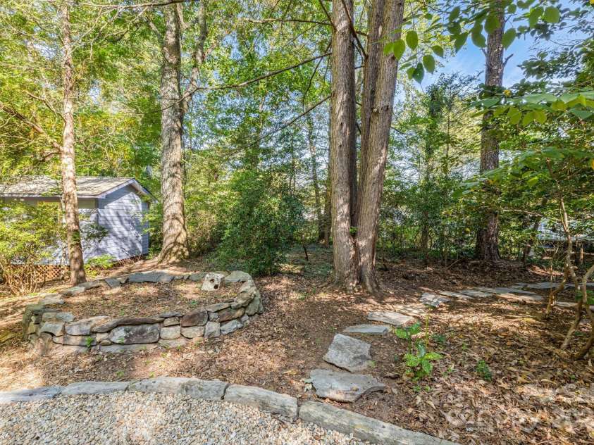 750 Braewick Road, Tryon, NC 28782.  MLS# CAR4305252, YatesRealty ID 9244. 