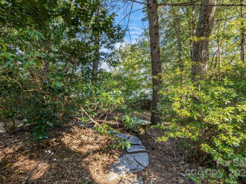 750 Braewick Road, Tryon, NC 28782.  MLS# CAR4305252, YatesRealty ID 9244. 