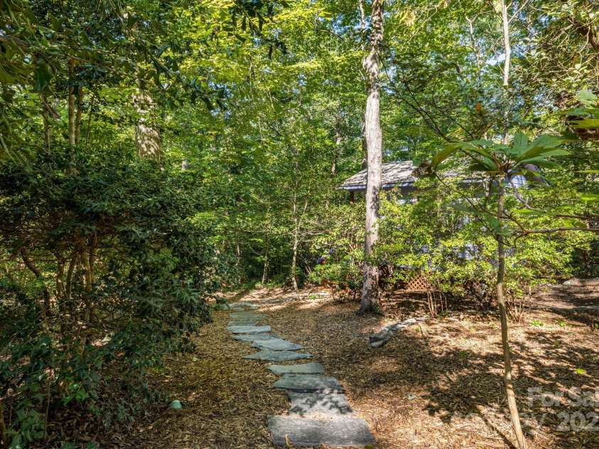 750 Braewick Road, Tryon, NC 28782.  MLS# CAR4305252, YatesRealty ID 9244. 