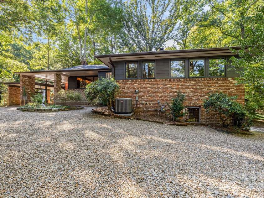 750 Braewick Road, Tryon, NC 28782.  MLS# CAR4305252, YatesRealty ID 9244. 