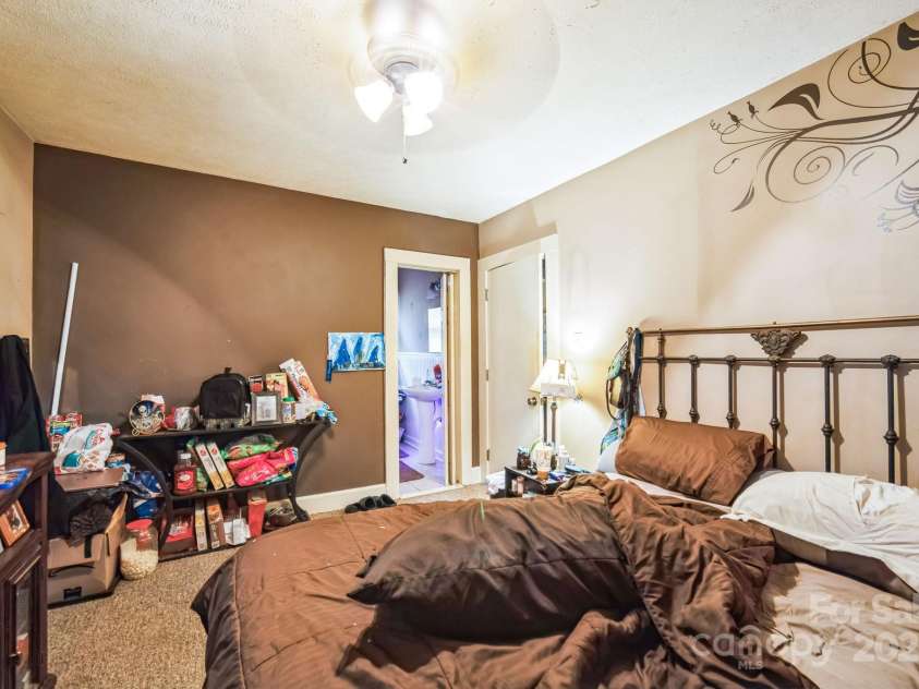 247 Speedwell Acres Road, Cullowhee, NC 28723.  MLS# CAR4235703, YatesRealty ID 9245. 