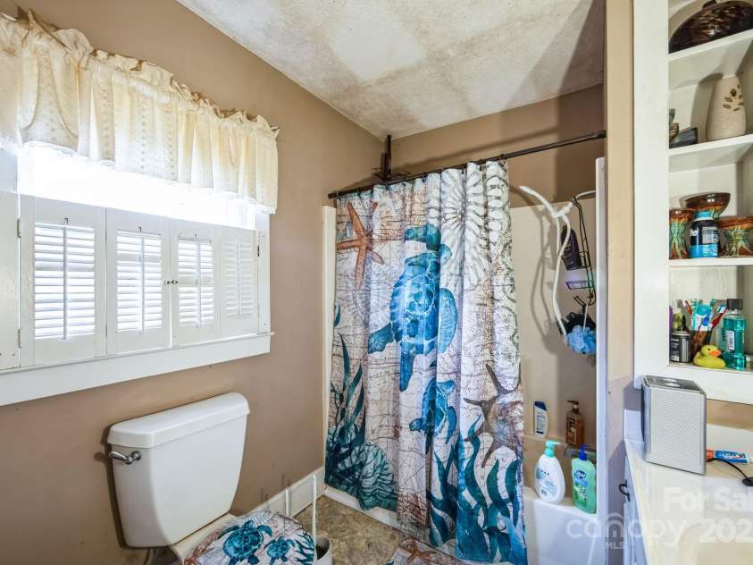 247 Speedwell Acres Road, Cullowhee, NC 28723.  MLS# CAR4235703, YatesRealty ID 9245. 