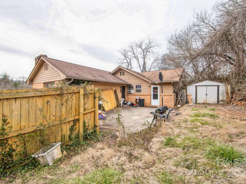 247 Speedwell Acres Road, Cullowhee, NC 28723.  MLS# CAR4320906, YatesRealty ID 9245. 