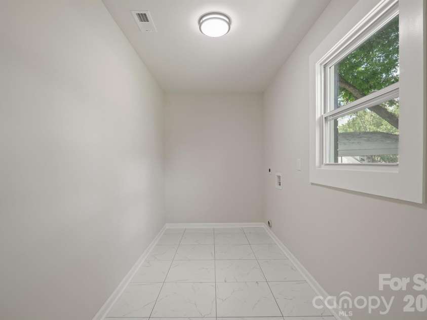 841 Murphy Street, Kannapolis, NC 28081.  MLS# CAR4391730, YatesRealty ID 9245. Laundry Room