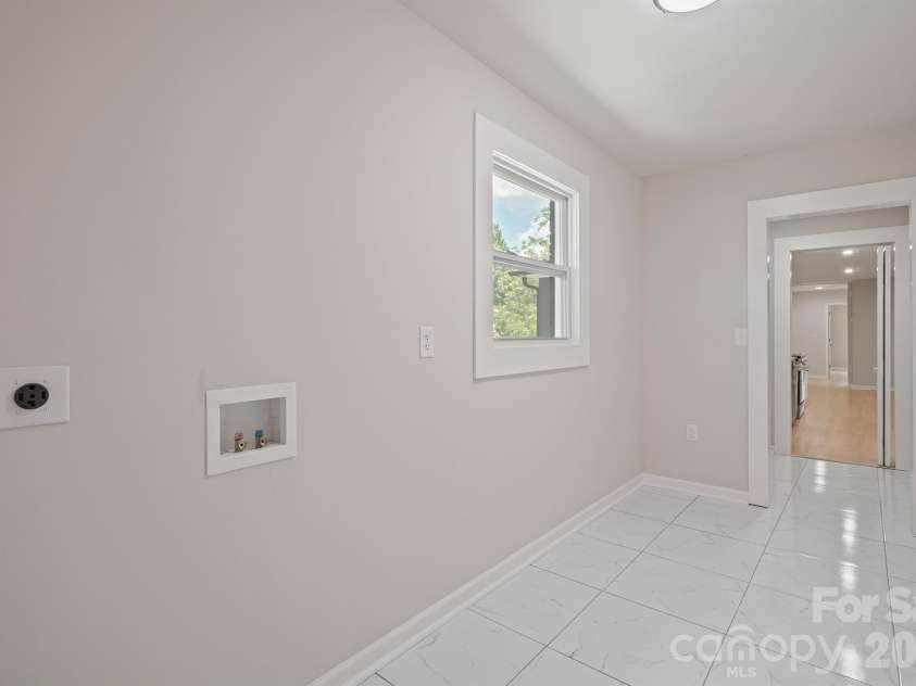 841 Murphy Street, Kannapolis, NC 28081.  MLS# CAR4391730, YatesRealty ID 9245. Laundry Room 