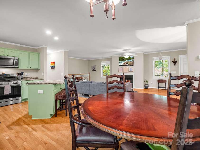 288 Long Ridge Road, Old Fort, NC 28762.  MLS# CAR4297306, YatesRealty ID 9246. Dining Area