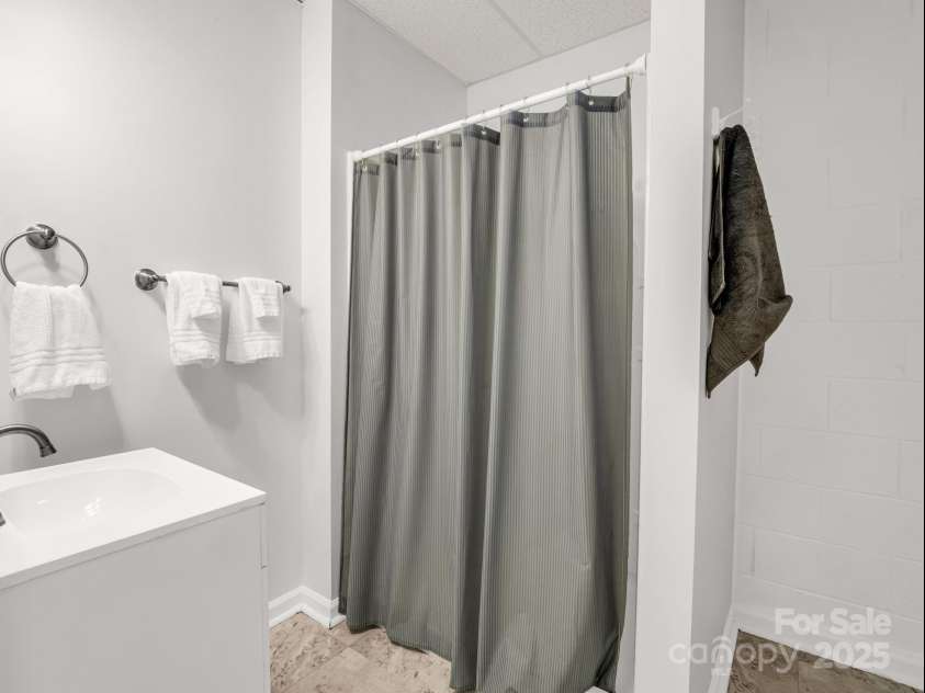 288 Long Ridge Road, Old Fort, NC 28762.  MLS# CAR4297306, YatesRealty ID 9246. Full Bath (downstairs)
