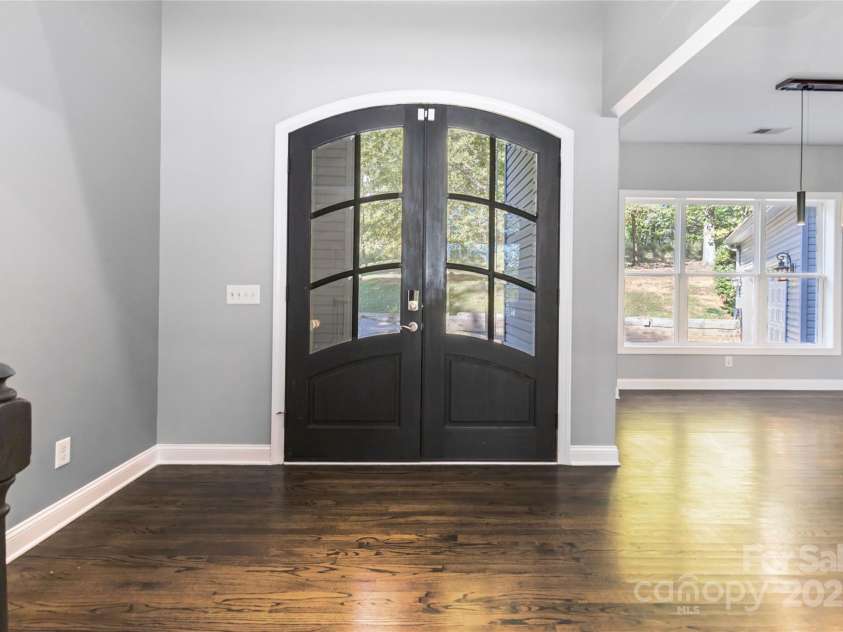 2817 Lakefront Drive, Belmont, NC 28012.  MLS# CAR4253214, YatesRealty ID 9247. 