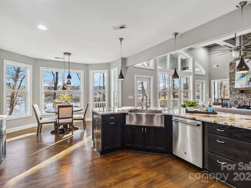 2817 Lakefront Drive, Belmont, NC 28012.  MLS# CAR4253214, YatesRealty ID 9247. 