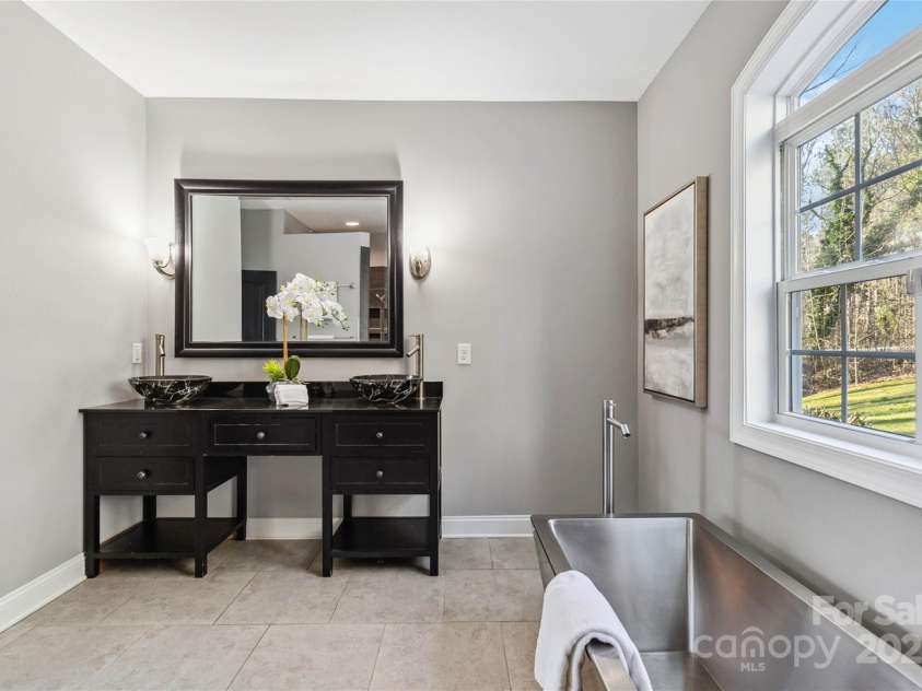 2817 Lakefront Drive, Belmont, NC 28012.  MLS# CAR4253214, YatesRealty ID 9247. 