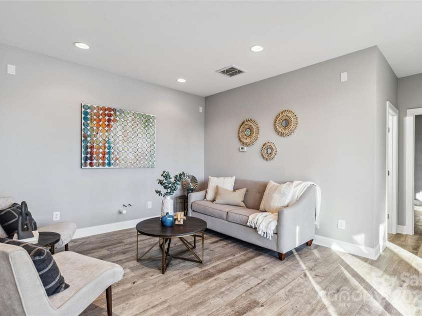 2817 Lakefront Drive, Belmont, NC 28012.  MLS# CAR4253214, YatesRealty ID 9247. 