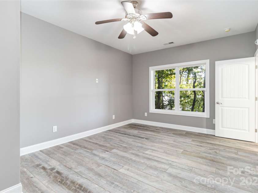 2817 Lakefront Drive, Belmont, NC 28012.  MLS# CAR4253214, YatesRealty ID 9247. 