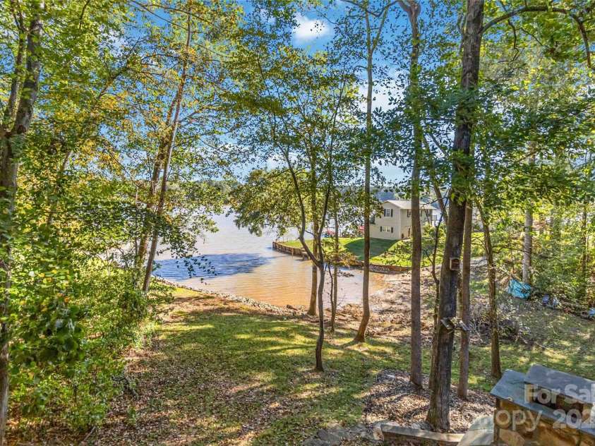 2817 Lakefront Drive, Belmont, NC 28012.  MLS# CAR4253214, YatesRealty ID 9247. 